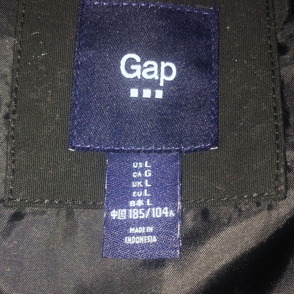 GAP Men’s Heavyweight Puffer Vest, Large - Picture 2 of 3